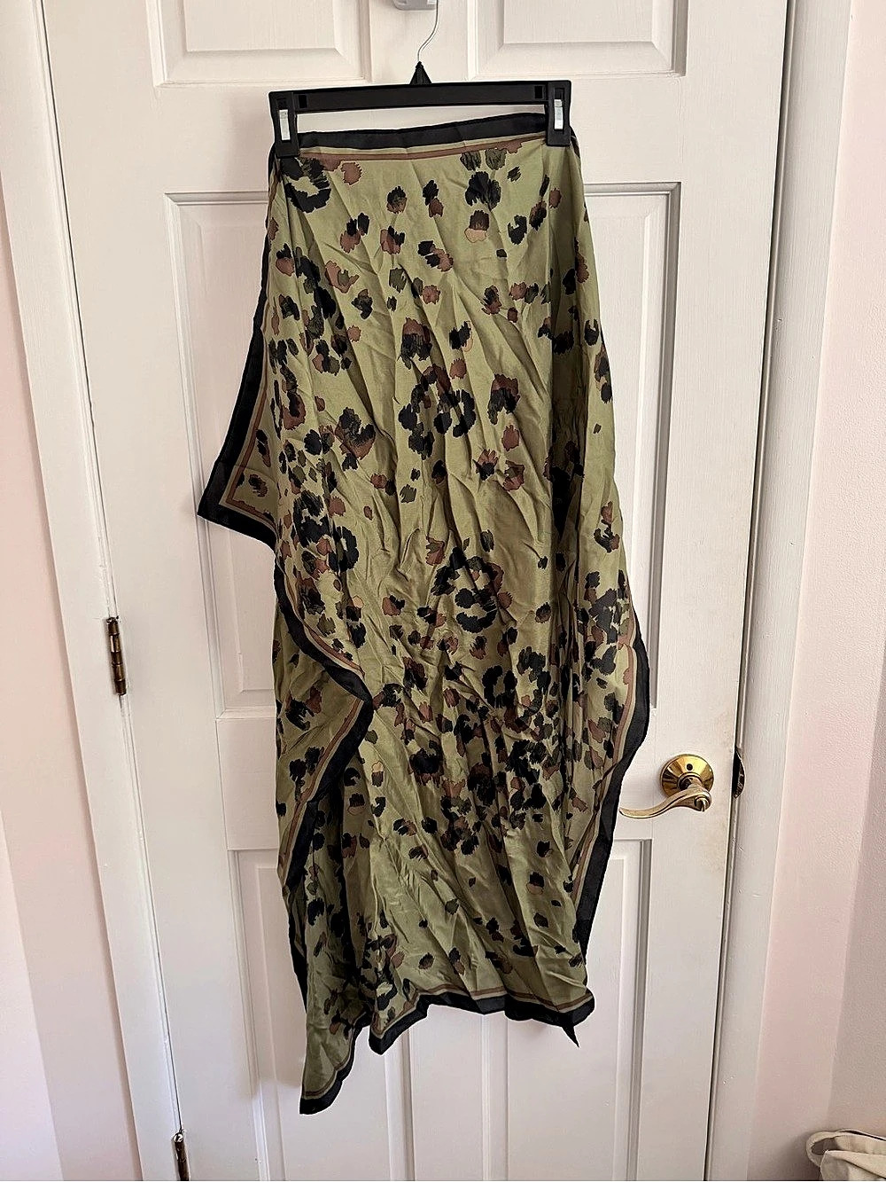 Eddie Bauer Floral Silk Scarf in Green & Black Like New